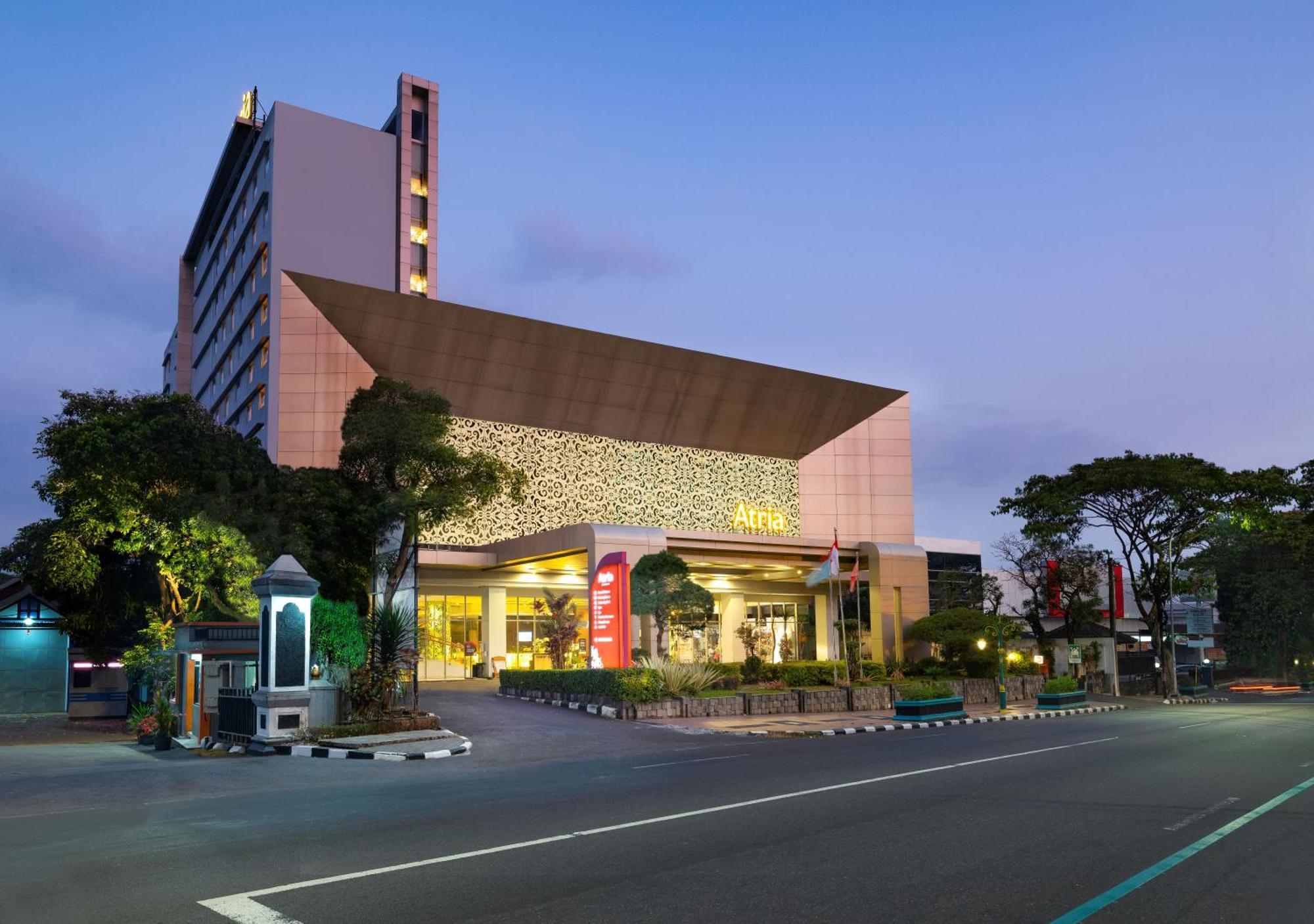 Atria Hotel Magelang Exterior foto