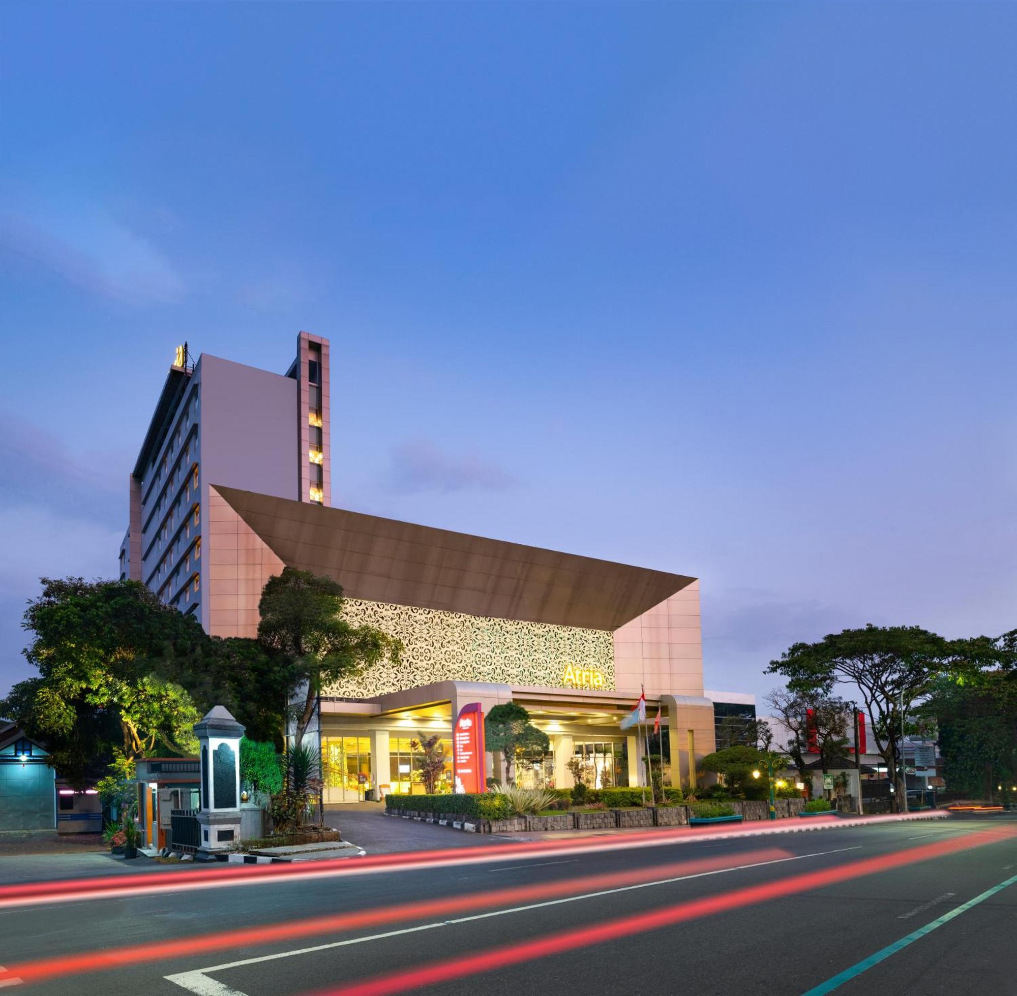 Atria Hotel Magelang Exterior foto